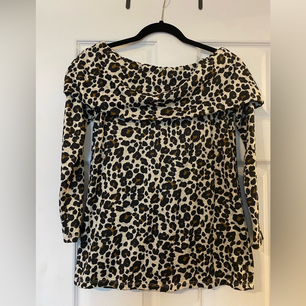 Loft Outlet off the shoulder lightweight sweater, X-Small Petite.